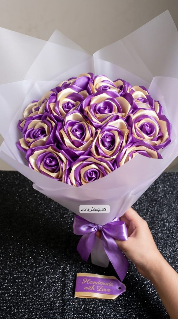 Timeless Classic Bouquet - Premium satin rose bouquet Sri Lanka